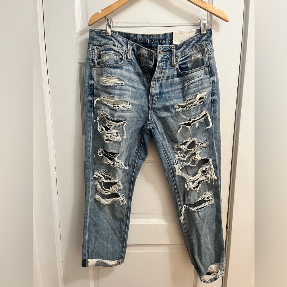 American Eagle - Tom girl jeans - Destroyed size 6